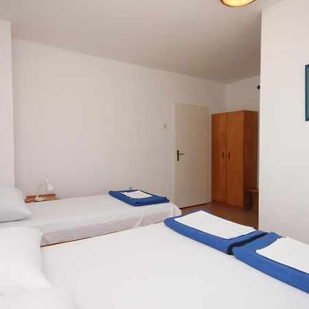 Apartments And Rooms With Parking Space Gradac, Makarska - 6819 Gradac  Værelse billede