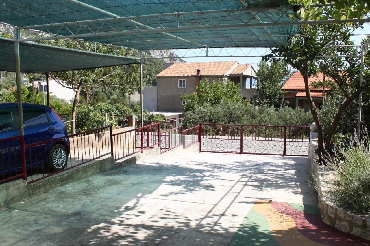 Apartments And Rooms With Parking Space Gradac, Makarska - 6819 Gradac  Eksteriør billede