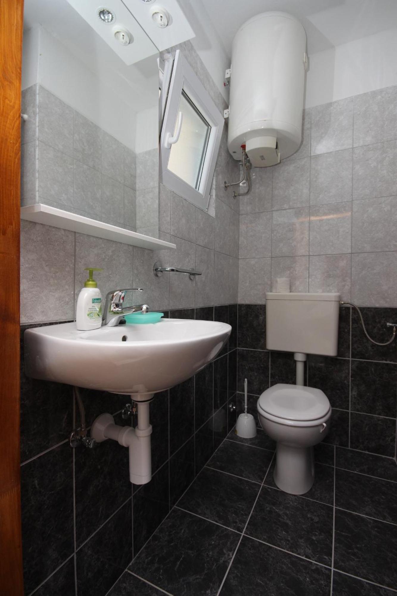 Apartments And Rooms With Parking Space Gradac, Makarska - 6819 Gradac  Værelse billede