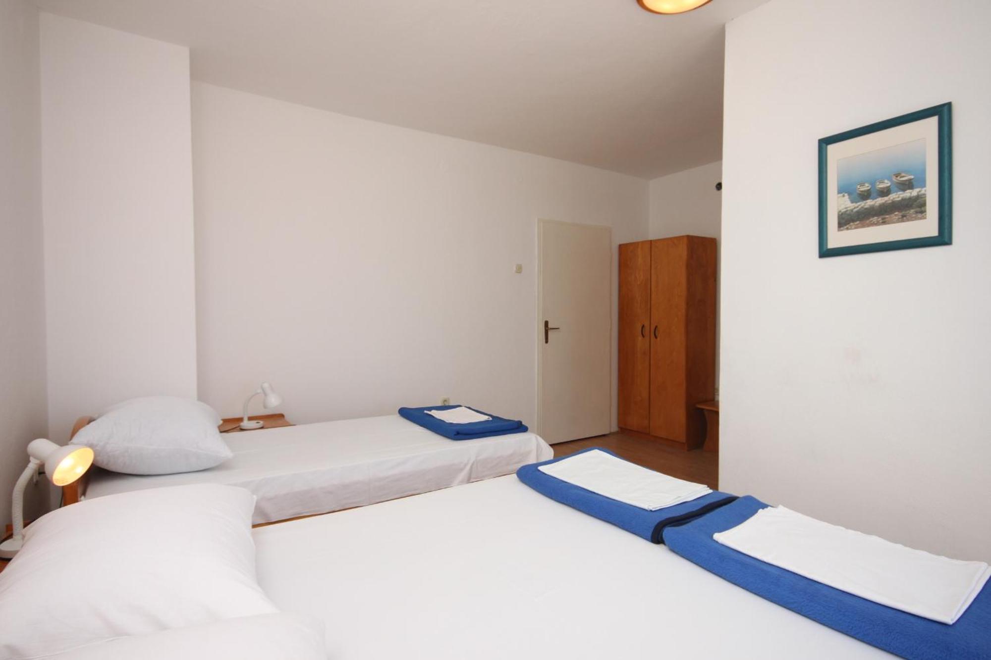 Apartments And Rooms With Parking Space Gradac, Makarska - 6819 Gradac  Værelse billede