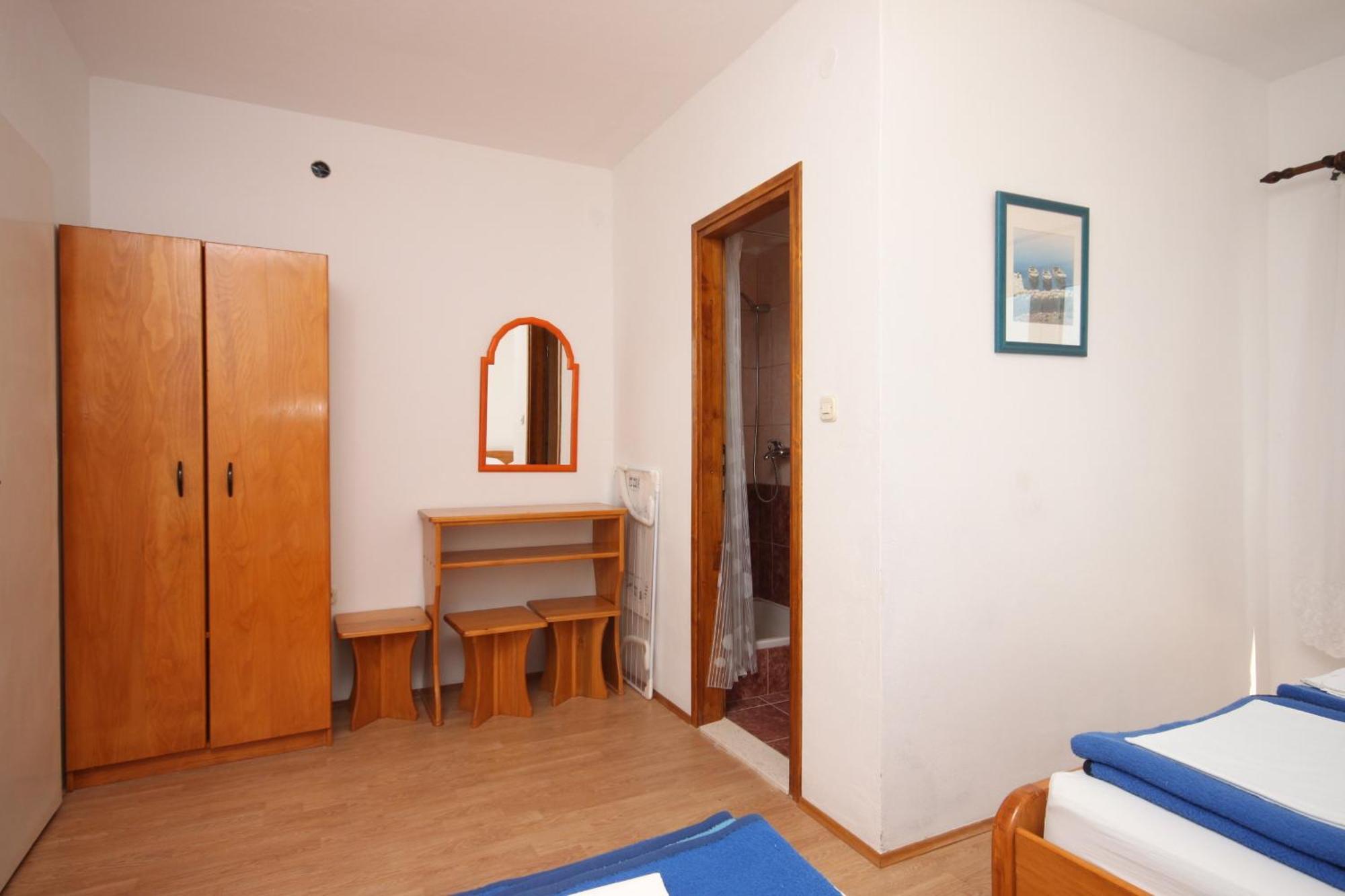 Apartments And Rooms With Parking Space Gradac, Makarska - 6819 Gradac  Værelse billede